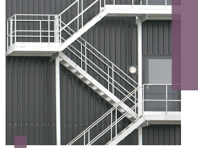 Изготовление и монтаж пожарных лестниц в Новосибирске быстро и надежно