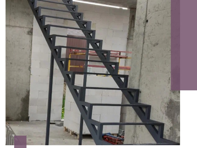 Демонтаж металлических лестниц в Новосибирске быстро и безопасно