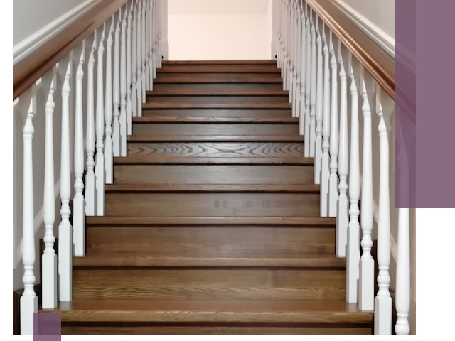 Лестницы из ясеня на заказ в Новосибирске — изготовление и монтаж