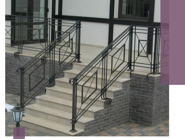 Перила для крыльца в Новосибирске — монтаж, изготовление и установка