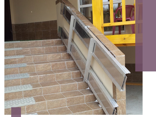 Откидные пандусы под ключ в Новосибирске — монтаж и демонтаж