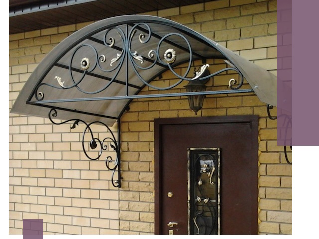 Изготовление козырьков из металла под ключ в Новосибирске