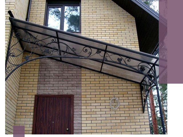 Односкатные козырьки из металла под ключ в Новосибирске