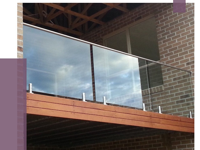 Стеклянные парапеты на крыше и террасе в Новосибирске от 11437 руб. | ПРОЛЁТ-Нвс